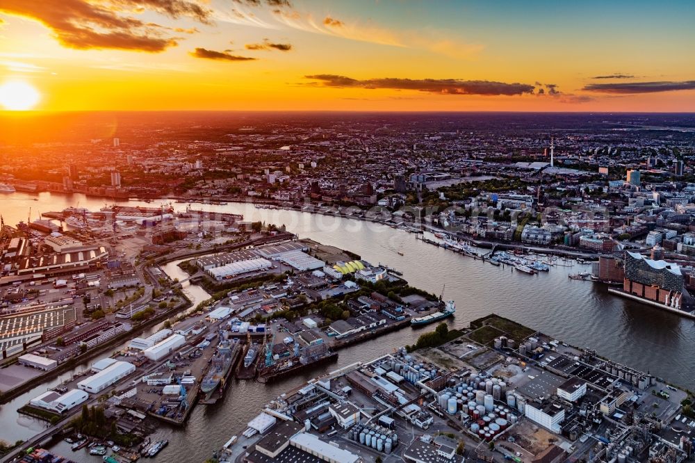 Aerial photograph Hamburg - Sunset over the countryside over the course of the river Norderelbe in Hamburg, Germany