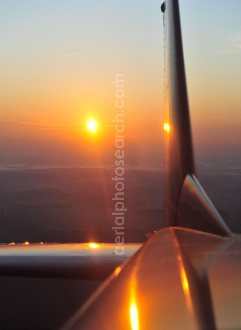 Heiligenfeld from above - Blick aus einer Cessna 172 der Agentur euroluftbild.de D-EGYC auf den Sonnenaufgang bei Heiligenfelde in Sachsen-Anhalt. View out of a Cessna 172 at the sunrise near by Heiligenfelde in Saxony Anhalt.