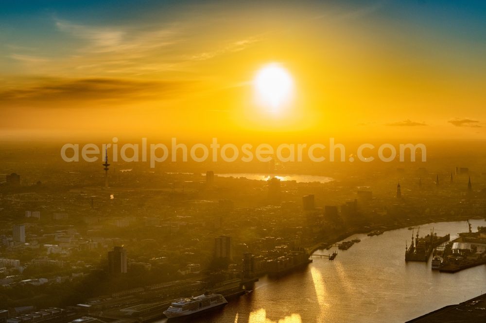 Aerial image Hamburg - Sunrise over the city center of the inner city in Ortsteil Neustadt in Hamburg, Germany