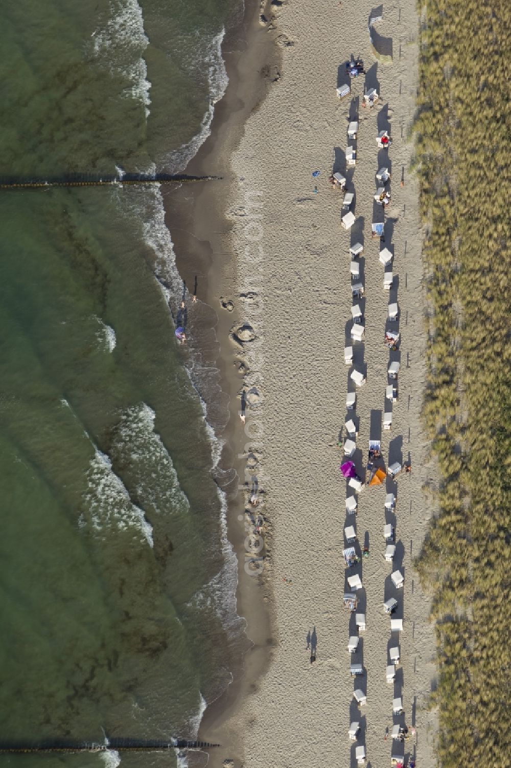 Zingst from the bird's eye view: Sunbathing, swimming and relaxing on the Baltic Sea - beach in Zingst in Mecklenburg-Western Pomerania