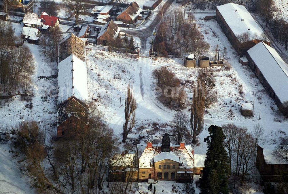 Sonnenburg / Brandenburg from the bird's eye view: 24.01.2006 : Sonnenburg bei Bad Freienwalde.Blick auf den ehemaligen Landsitz Hermann Görings inmitten der Ortschaft von Sonnenburg.