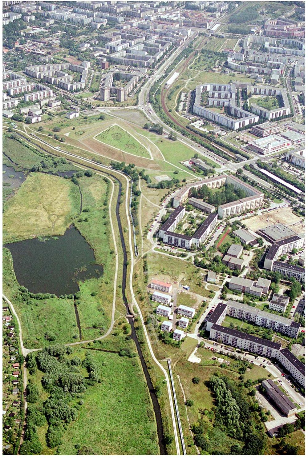 Aerial image Berlin - Mahlsdorf (zu Hellersdorf) - Planungsfläche einer neuen Wohnsiedlung an der Landsberger Straße / Kaulbachstraße der DEGEWO in Mahlsdorf-Nord (Berlin-Hellersdorf).