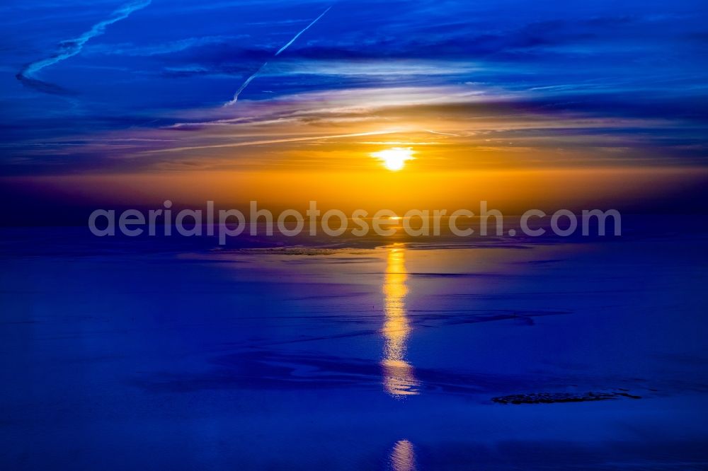 Aerial photograph Wurster Nordseeküste - Sunset over the Outer Weser in Wurster North Sea Coast in the state Lower Saxony, Germany