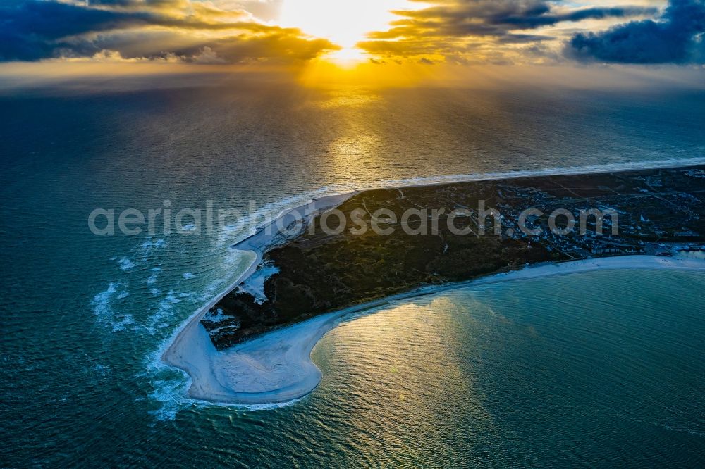 Hörnum (Sylt) from the bird's eye view: Coastline on the sandy beach of North Sea by sunset in Hoernum (Sylt) on Island Sylt in the state Schleswig-Holstein, Germany