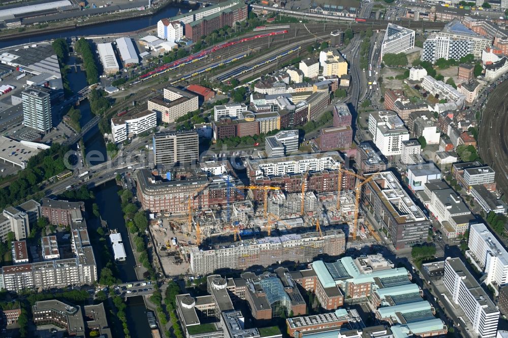 Hamburg from above - Construction site to build a new multi-family residential complex Nagelsweg - Sonninstrasse in Hamburg, Germany