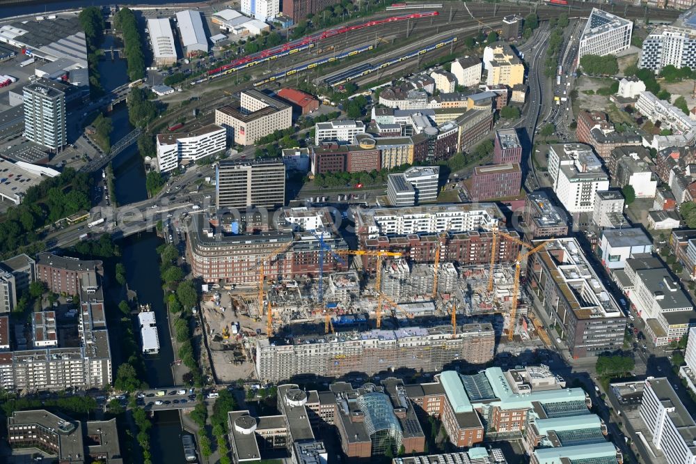 Hamburg from the bird's eye view: Construction site to build a new multi-family residential complex Nagelsweg - Sonninstrasse in Hamburg, Germany