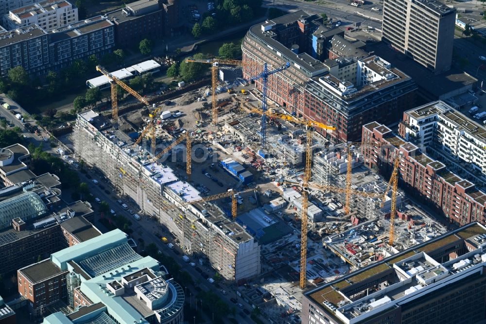 Hamburg from the bird's eye view: Construction site to build a new multi-family residential complex Nagelsweg - Sonninstrasse in Hamburg, Germany