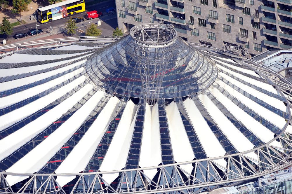 Aerial image Berlin - Blick auf den Dachbereich des Sony-Center am Potsdamer Platz in Berlin - Tiergarten. Roof area of the Sony Center on Potsdamer Platz in Berlin - Tiergarten.