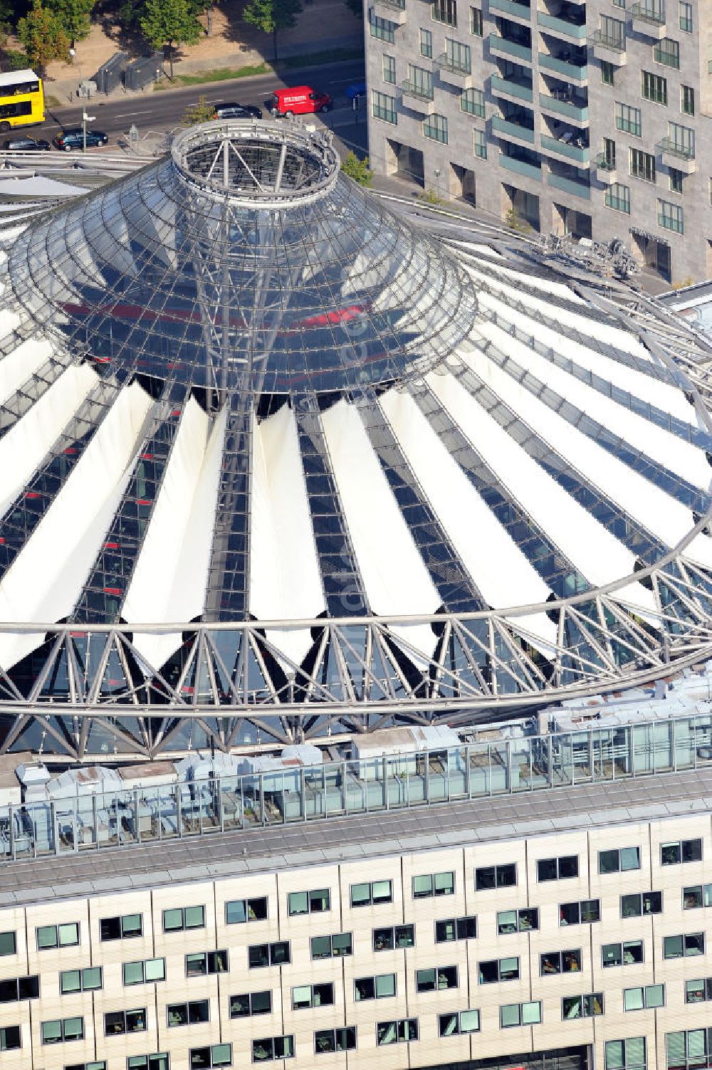 Aerial photograph Berlin - Blick auf den Dachbereich des Sony-Center am Potsdamer Platz in Berlin - Tiergarten. Roof area of the Sony Center on Potsdamer Platz in Berlin - Tiergarten.