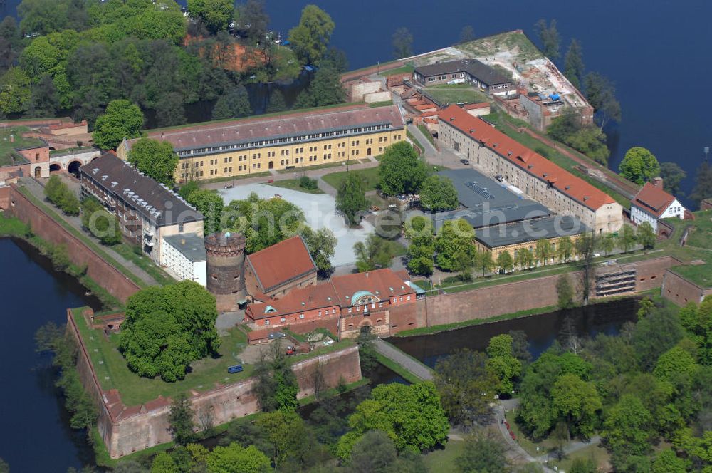 Berlin from above - Blick auf die Spandauer Zitadelle, einer der bedeutendsten und besterhaltenen Renaissancefestungen Europas mit Museum und großem Veranstaltungsbereich für Konzerte. View of Spandau Citadel, one of the most important and best preserved Renaissance fortresses in Europe with a museum and a large event area for concerts.