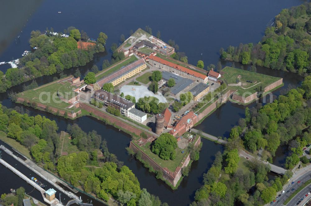 Berlin from the bird's eye view: Blick auf die Spandauer Zitadelle, einer der bedeutendsten und besterhaltenen Renaissancefestungen Europas mit Museum und großem Veranstaltungsbereich für Konzerte. View of Spandau Citadel, one of the most important and best preserved Renaissance fortresses in Europe with a museum and a large event area for concerts.