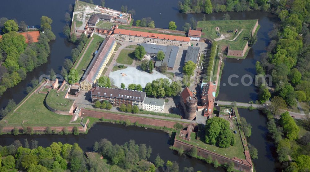 Berlin from the bird's eye view: Blick auf die Spandauer Zitadelle, einer der bedeutendsten und besterhaltenen Renaissancefestungen Europas mit Museum und großem Veranstaltungsbereich für Konzerte. View of Spandau Citadel, one of the most important and best preserved Renaissance fortresses in Europe with a museum and a large event area for concerts.