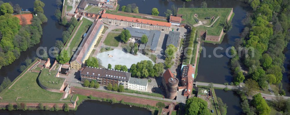 Aerial image Berlin - Blick auf die Spandauer Zitadelle, einer der bedeutendsten und besterhaltenen Renaissancefestungen Europas mit Museum und großem Veranstaltungsbereich für Konzerte. View of Spandau Citadel, one of the most important and best preserved Renaissance fortresses in Europe with a museum and a large event area for concerts.