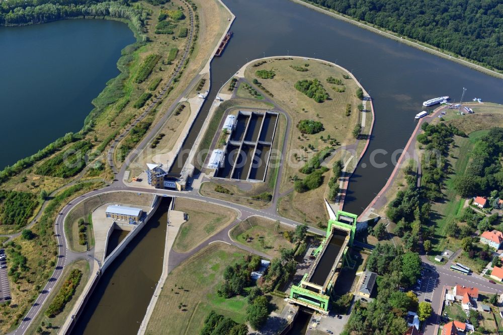 Magdeburg from the bird's eye view: Thrift lock Rothensee in the Rothensee connection canal at the waterway cross Magdeburg and the lift lock Rothensee in the state Saxony-Anhalt