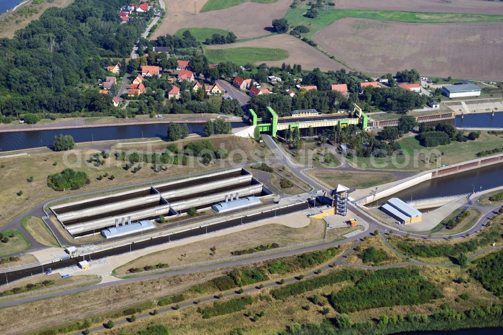 Magdeburg from the bird's eye view: Thrift lock Rothensee in the Rothensee connection canal at the waterway cross Magdeburg and the lift lock Rothensee in the state Saxony-Anhalt