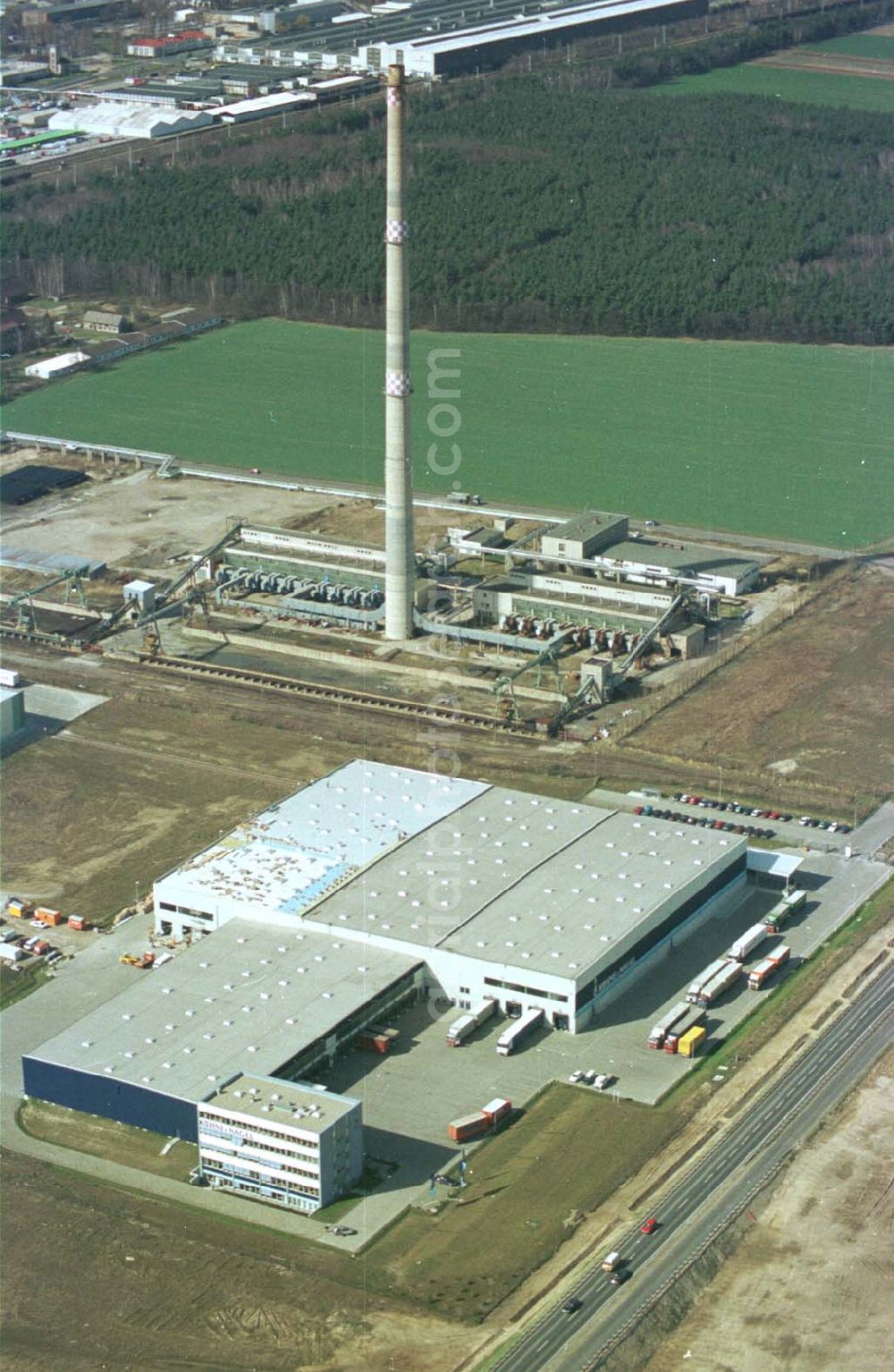 Aerial photograph Ludwigsfelde / Brandenburg - Spedition KÜHNE & NAGEL am alten Heizwerk in Ludwigsfelde in Brandenburg.