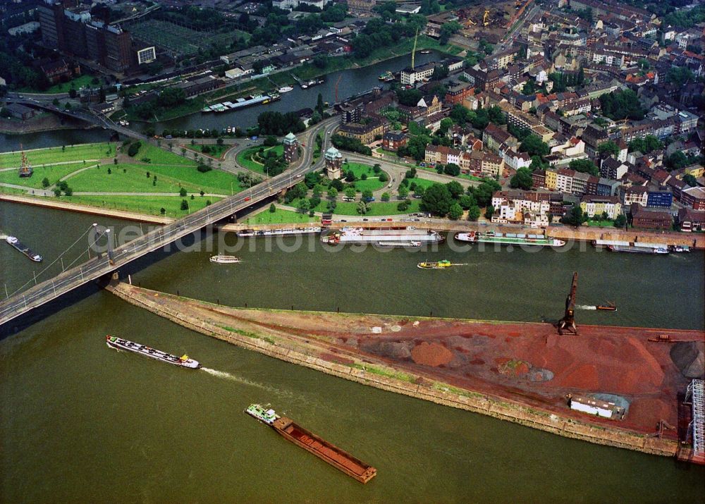 Duisburg from the bird's eye view: Port- Island on the banks of the river course Rhine in Duisburg in the state North Rhine-Westphalia