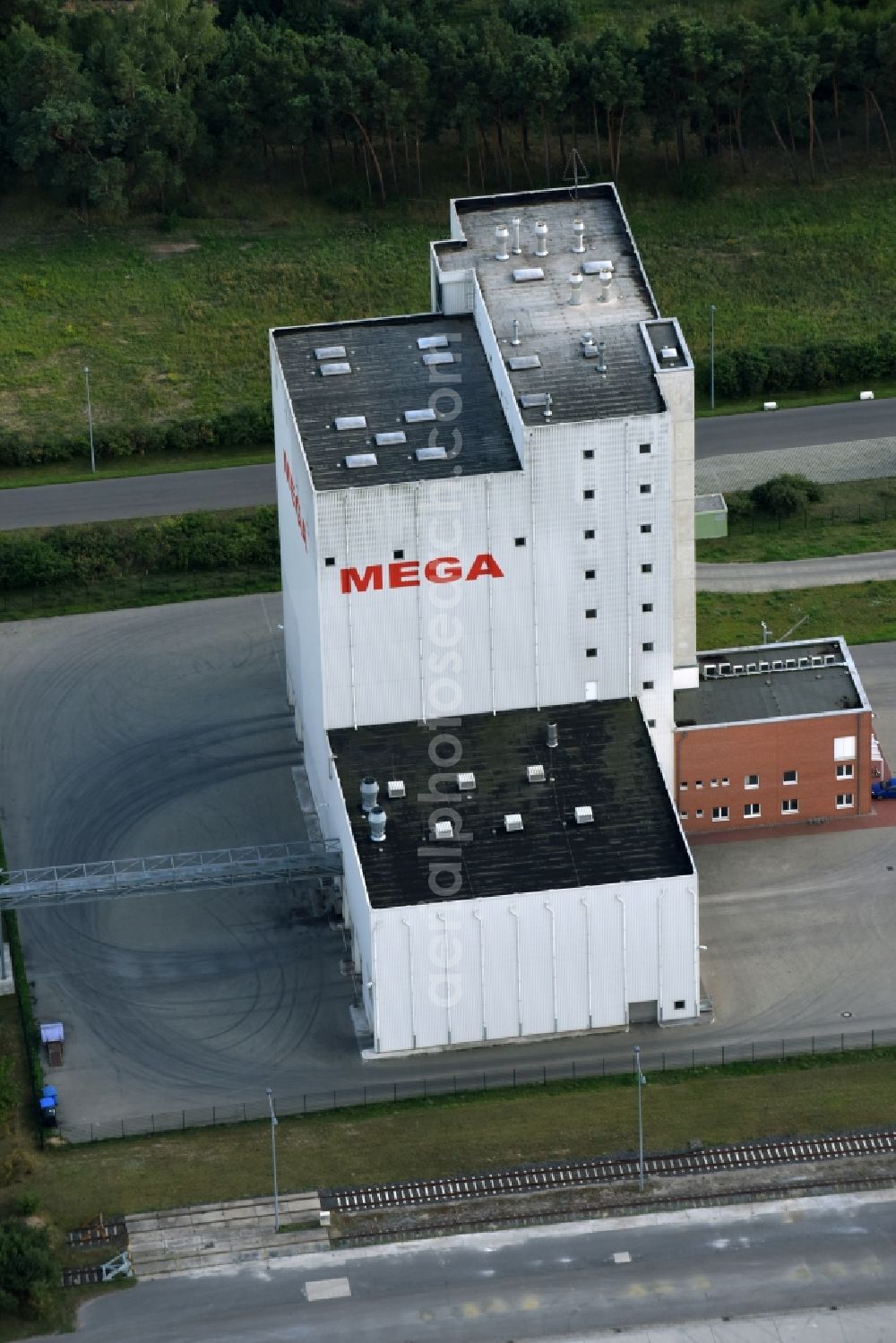 Aerial image Eberswalde - Storage silo of Mega Tierernaehrung GmbH & Co.KG in Eberswalde in the state Brandenburg