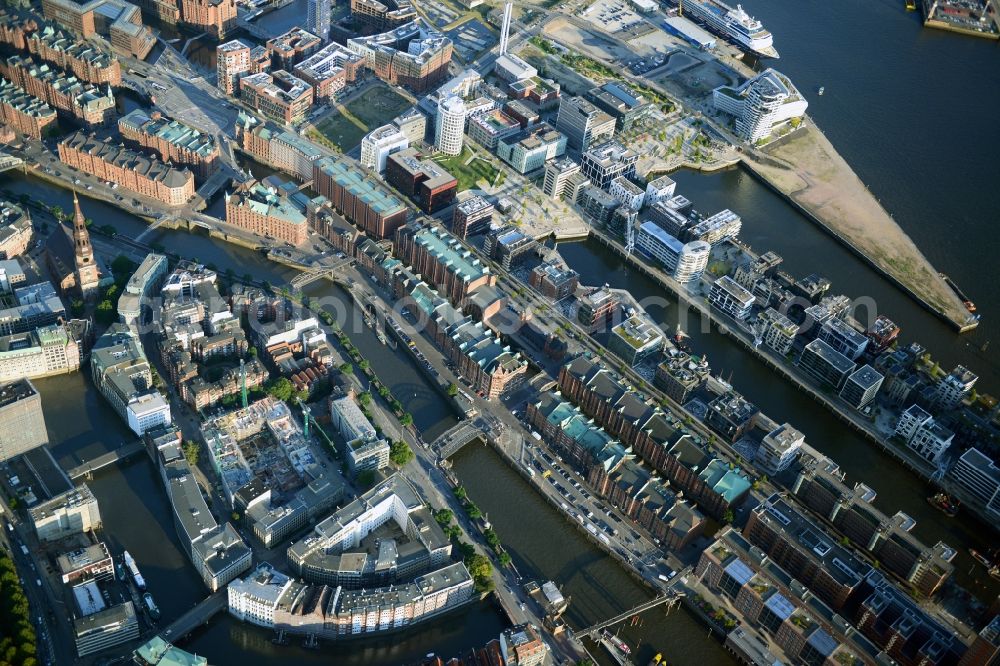 Aerial image Hamburg - City view Speicherstadt harbor city on the banks of the Elbe River in Hamburg Kaiserkai