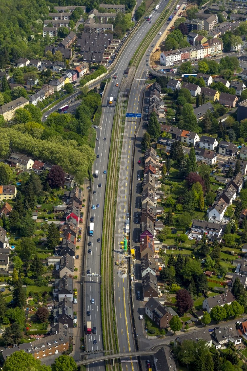 Essen from the bird's eye view: View of the blocking of the freeway A 40 in Essen in the state of North Rhine-Westphalia