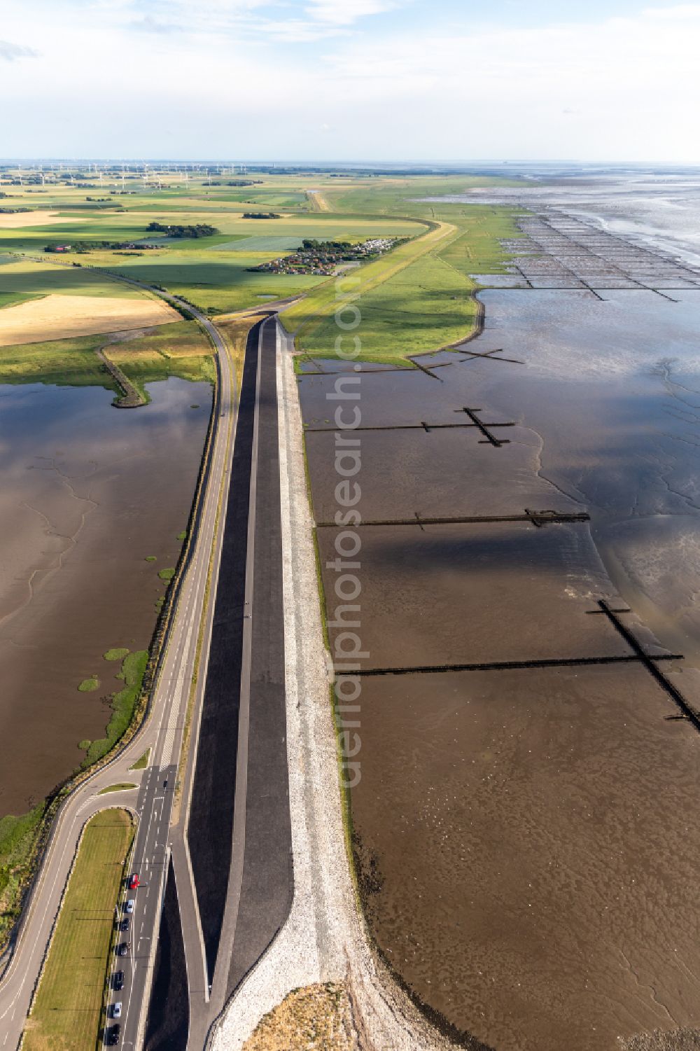 Aerial photograph Wesselburenerkoog - Lockage of the the Eider to the North Sea in Wesselburenerkoog in the state Schleswig-Holstein, Germany