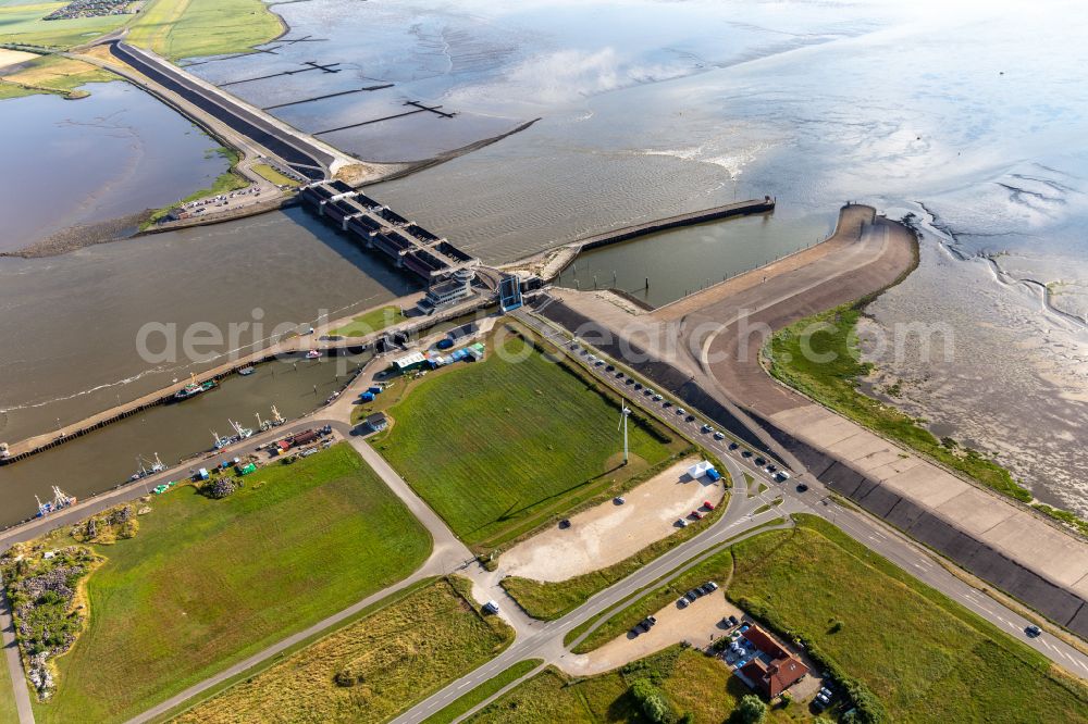 Wesselburenerkoog from the bird's eye view: Lockage of the the Eider to the North Sea in Wesselburenerkoog in the state Schleswig-Holstein, Germany