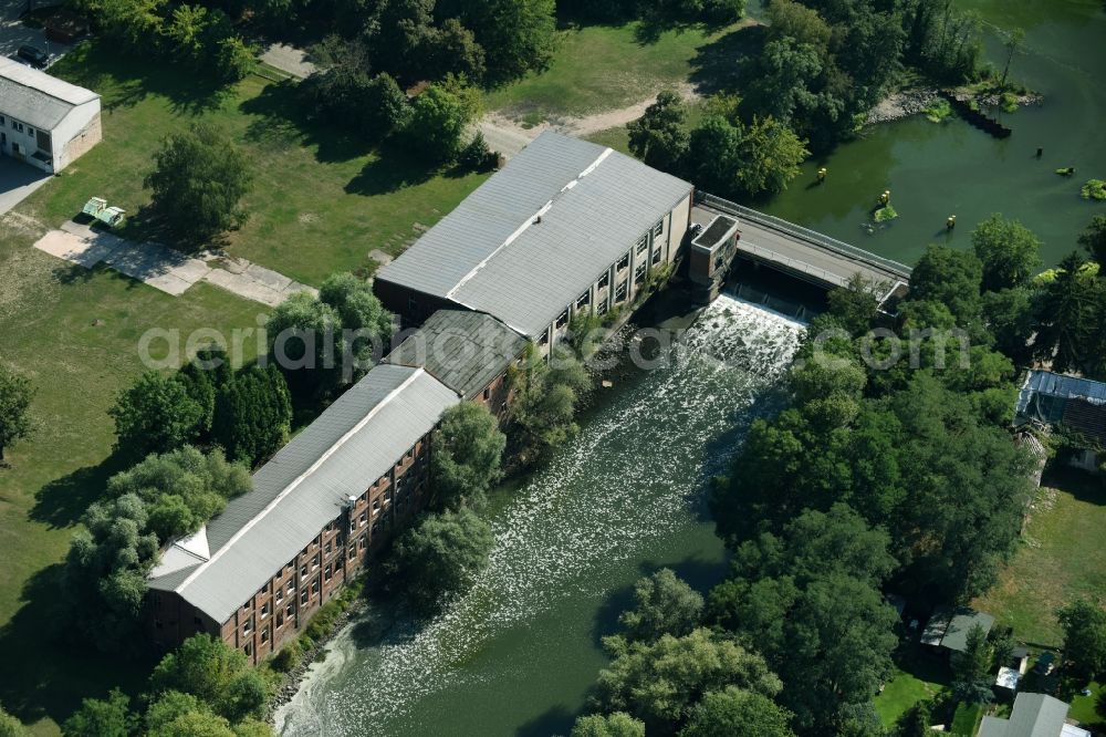 Rathenow from the bird's eye view: Lockage of the for the river Kleine Archen in Rathenow in the state Brandenburg