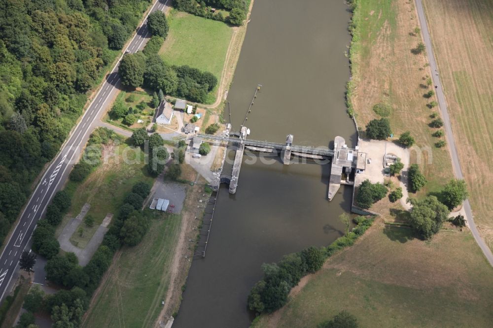 Dausenau from the bird's eye view: Lockage of the on Lahn in Dausenau in the state Rhineland-Palatinate, Germany