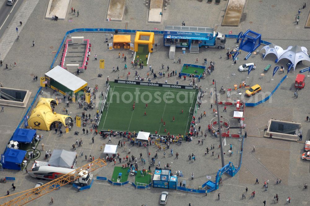 Dresden from above - Start der Spielfreude-Tour zur FIFA U-20-Frauen-Weltmeisterschaft 2010 mit Parcours auf dem Dresdener Altmarkt. Beginning of the Joy-game tour for the FIFA U-20 Women's World Cup 2010 in Dresden.