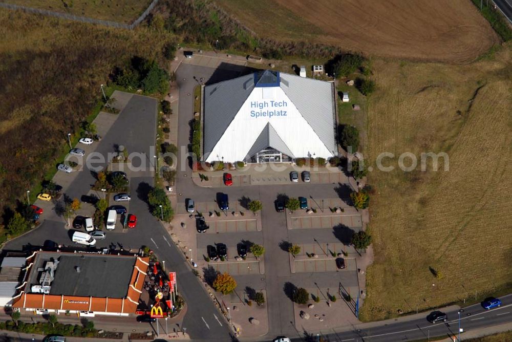 Aerial image Gotha - Blick auf die Spielpyramide und das McDonalds an der Dr.-Troch-Straße in Gotha. Die Spielpyramide bietet Vergnügen bei Billard, an Spielautomaten und beim Air Hockey. Kontakt: Spielpyramide Gesellschaft für Automaten und Service mbH, Dr.-Troch-Str. 2, 99867 Gotha; Tel.: 03621/746923