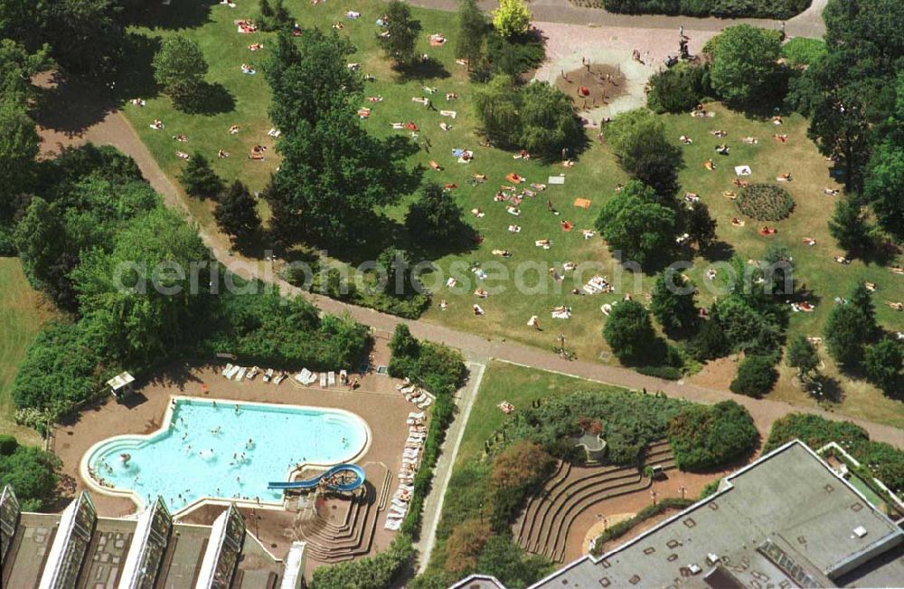 Berlin - Friedrichshain from the bird's eye view: Sport- und Erholungszentrum (SEZ) am Volkspark