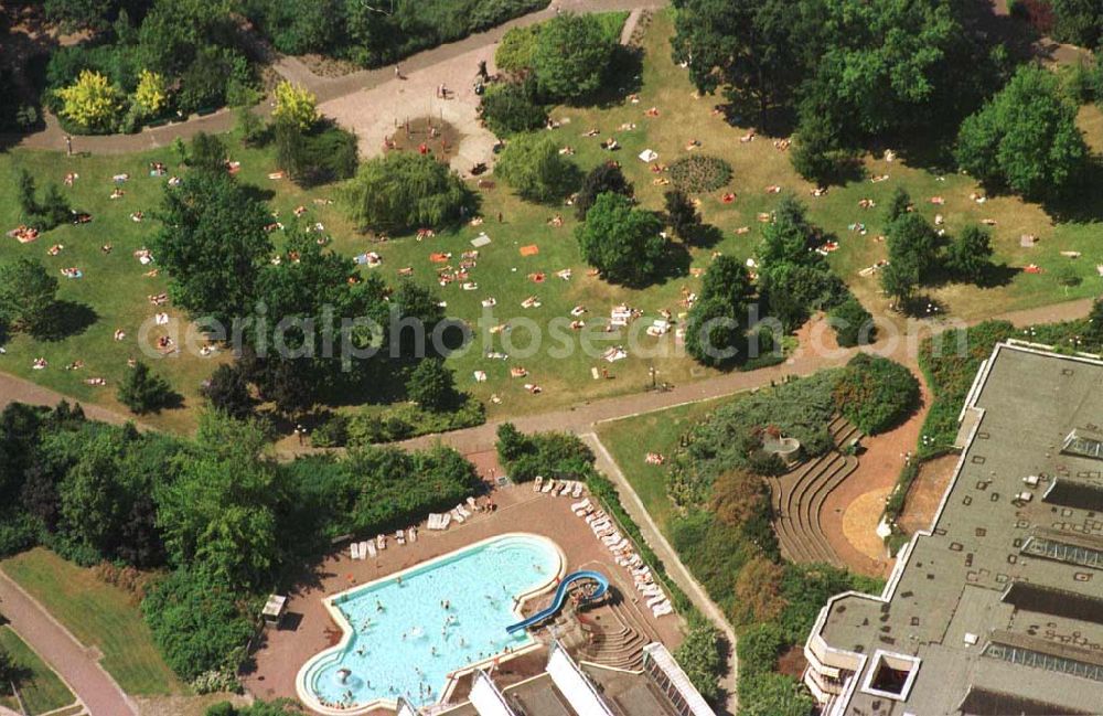 Aerial image Berlin - Friedrichshain - Sport- und Erholungszentrum (SEZ) am Volkspark