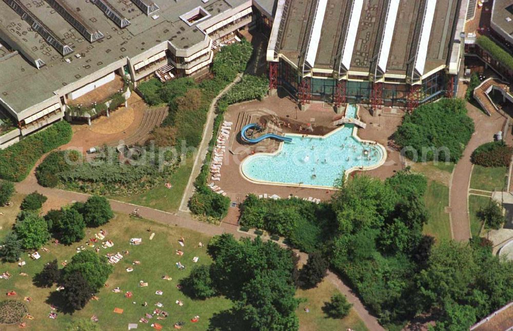 Aerial image Berlin - Friedrichshain - Sport- und Erholungszentrum (SEZ) am Volkspark Friedrichshain.