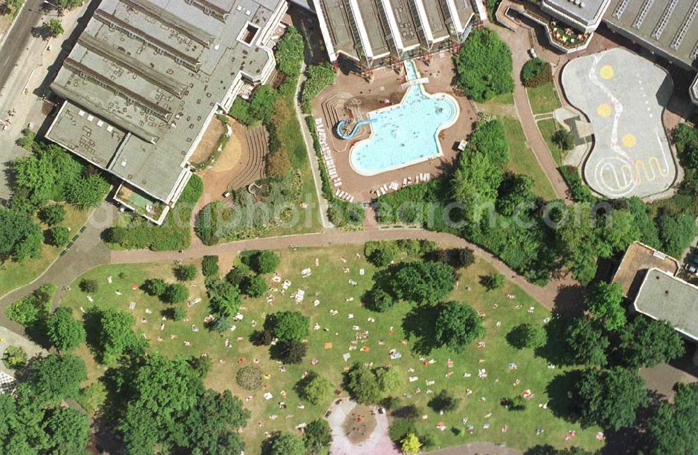 Aerial image Berlin - Friedrichshain - Sport- und Erholungszentrum (SEZ) am Volkspark Friedrichshain.