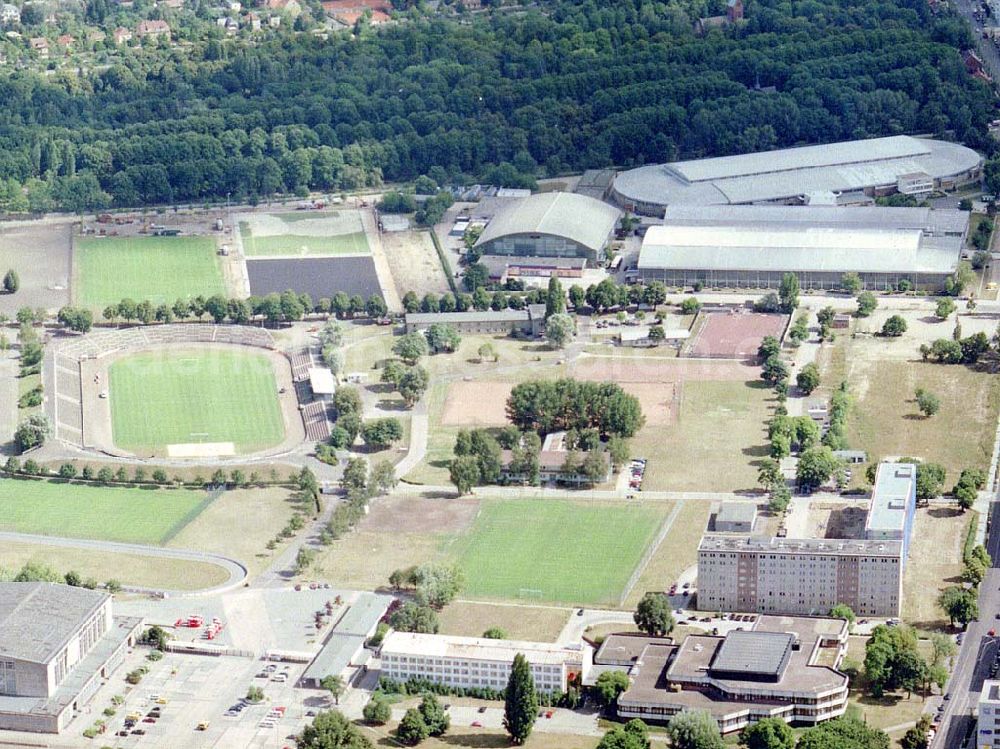 Berlin - Hohenschönhausen from above - Sport- und Freizeitkomplex an der Konrad-Wolf-Straße in Berlin-Hohenschönhausen.