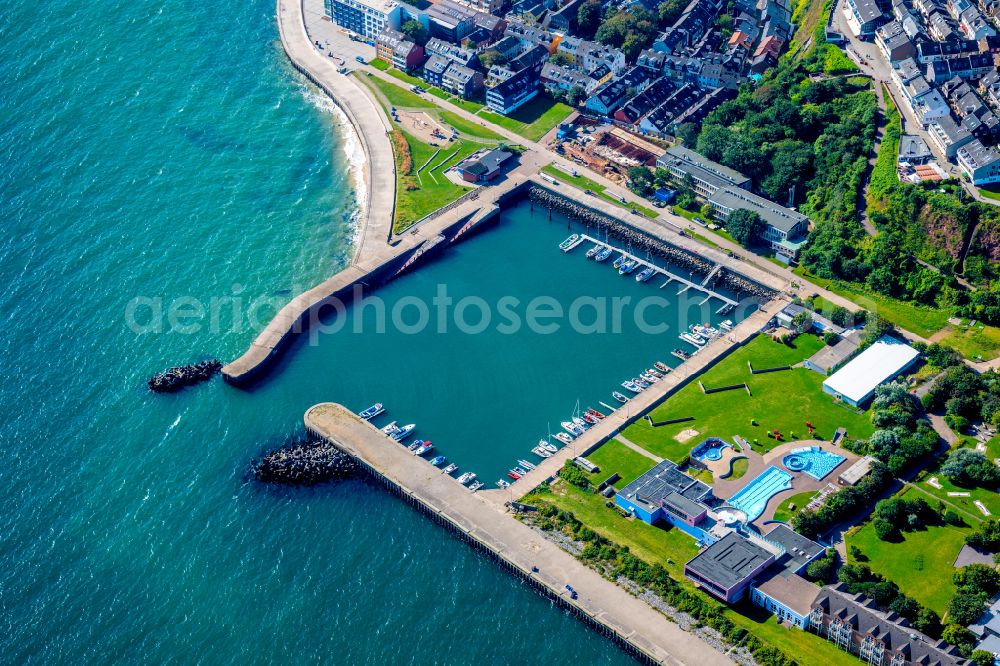 Helgoland from the bird's eye view: Pleasure boat and sailing boat mooring and boat moorings in the harbor Nordosthafen on street Kurpromenade in Helgoland in the state Schleswig-Holstein, Germany