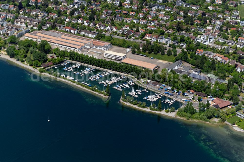 Überlingen from the bird's eye view: Pleasure boat and sailing boat landing stage and boat berths in the harbor on the shore of Lake Constance Seglergemeinschaft Ueberlingen (SGUe) e.V. in Ueberlingen on Lake Constance in the state Baden-Wuerttemberg, Germany