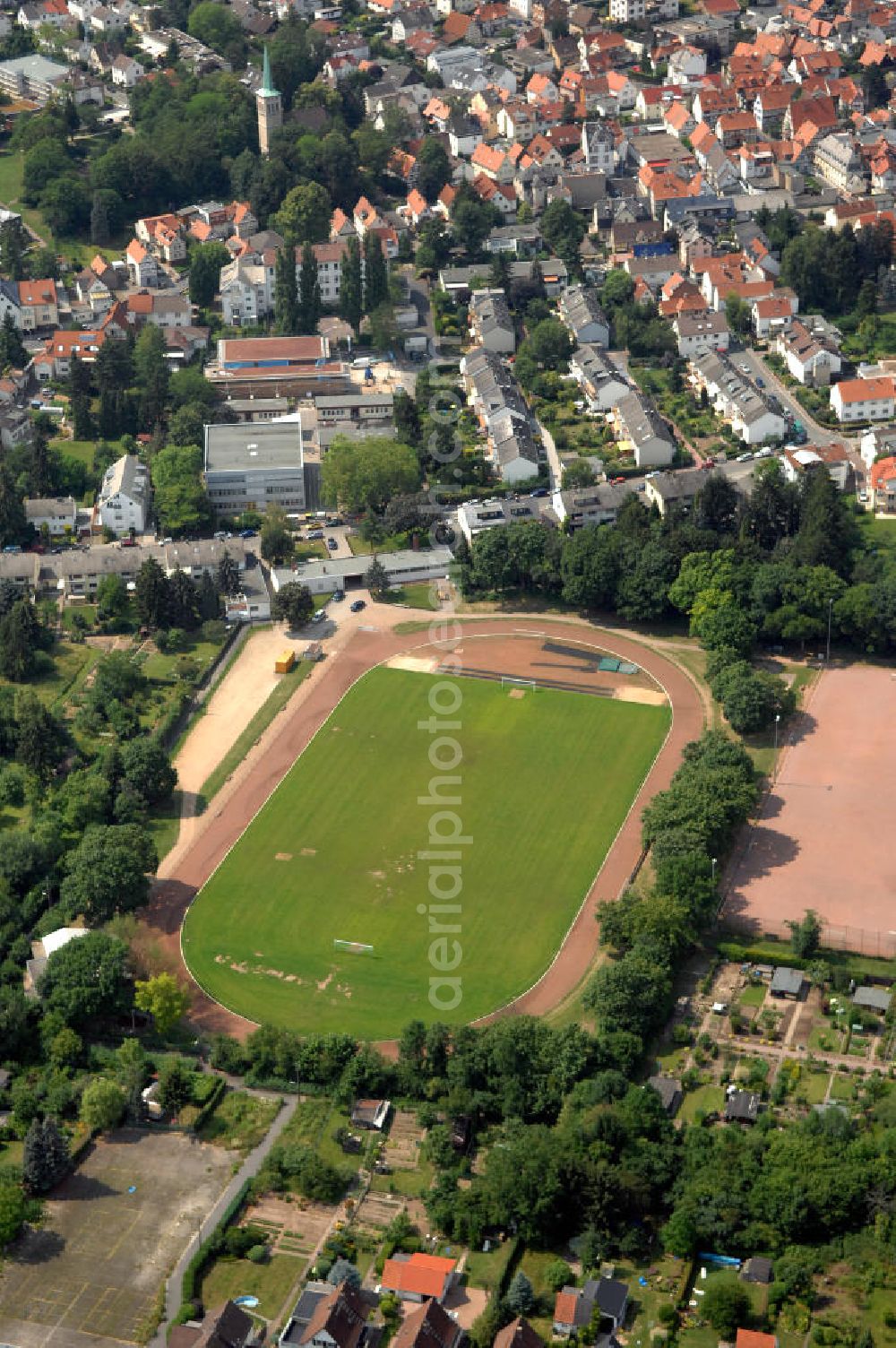 Aerial photograph Frankfurt am Main - Blick auf die Sportanlage Seckbach Süd an der Hochstädter Straße 16a in 60389 Frankfurt / Main