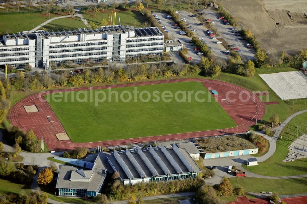 Aerial photograph Augsburg - Blick auf die Sportanlagen der Universität Augsburg am Institut für Physik in der Universitätsstraße. Die Anlagen wurden 1994 eingeweiht. View of the sports facilities of the University of Augsburg.