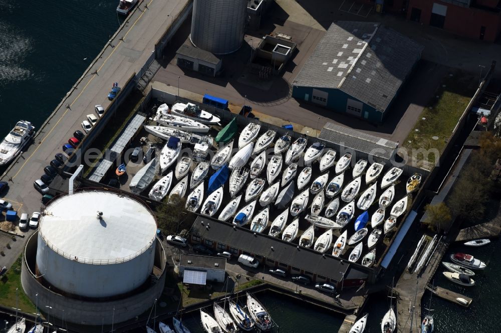 Aerial photograph Kopenhagen - Sports boat storage area and boat on Lautrupskaj in Copenhagen in Denmark