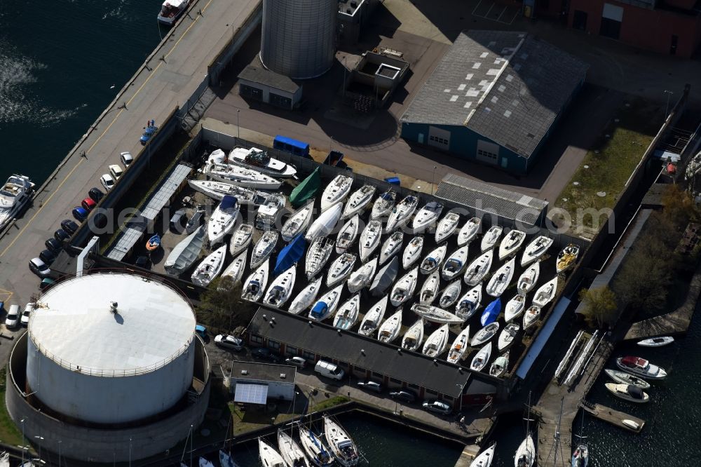 Aerial image Kopenhagen - Sports boat storage area and boat on Lautrupskaj in Copenhagen in Denmark