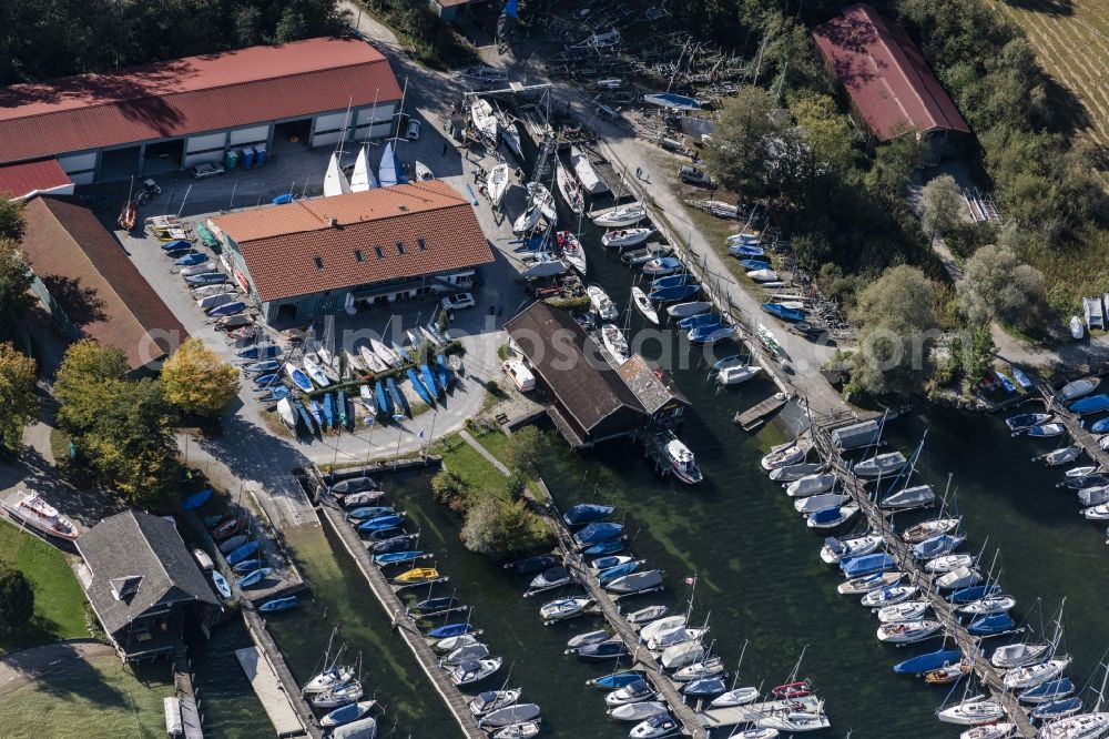 Aerial photograph Prien am Chiemsee - Pleasure boat marina with docks and moorings on the shore area of Chiemsee in Sportboothafen Stippelwerft in Prien am Chiemsee in the state Bavaria, Germany