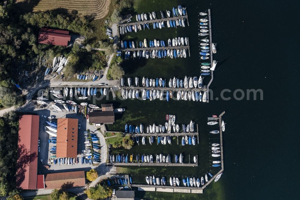 Aerial photograph Prien am Chiemsee - Pleasure boat marina with docks and moorings on the shore area of Chiemsee in Sportboothafen Stippelwerft in Prien am Chiemsee in the state Bavaria, Germany