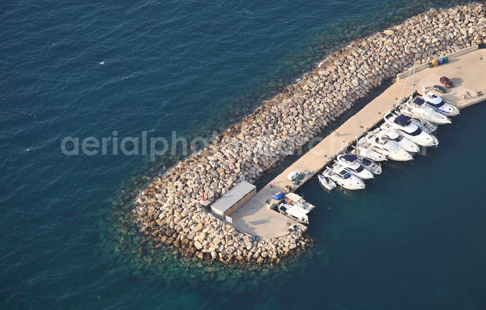 Aerial photograph Colonia de Sant Pere - Pleasure boat marina with docks and moorings in Colonia de Sant Pere Colonia San Pedro in Balearic Islands, Spain