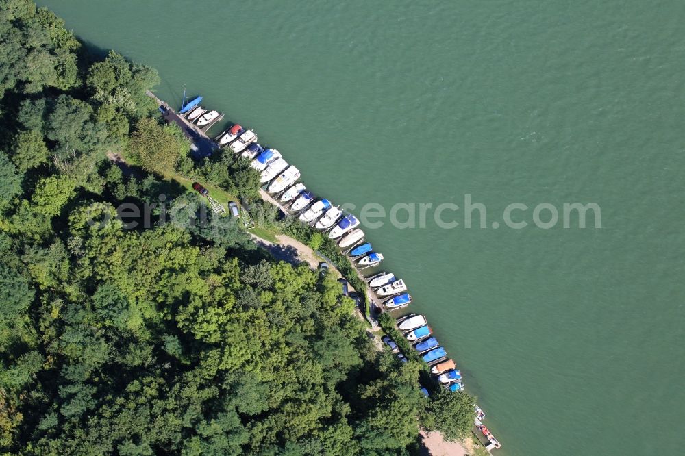 Aerial photograph Rheinfelden (Baden) - Pleasure boat marina with docks and moorings on the shore area of the river Rhine in Rheinfelden (Baden) in the state Baden-Wuerttemberg