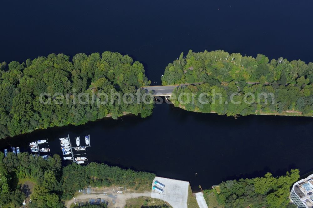 Berlin, Reinickendorf from above - Pleasure boat marina with docks and moorings at the shore area of the Tegeler See at the Borsighafen in Berlin, Reinickendorf in the state Berlin