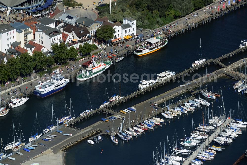 Rostock from the bird's eye view: Pleasure boat marina with docks and moorings on the shore area of the Ostsee in Rostock in the state Mecklenburg - Western Pomerania