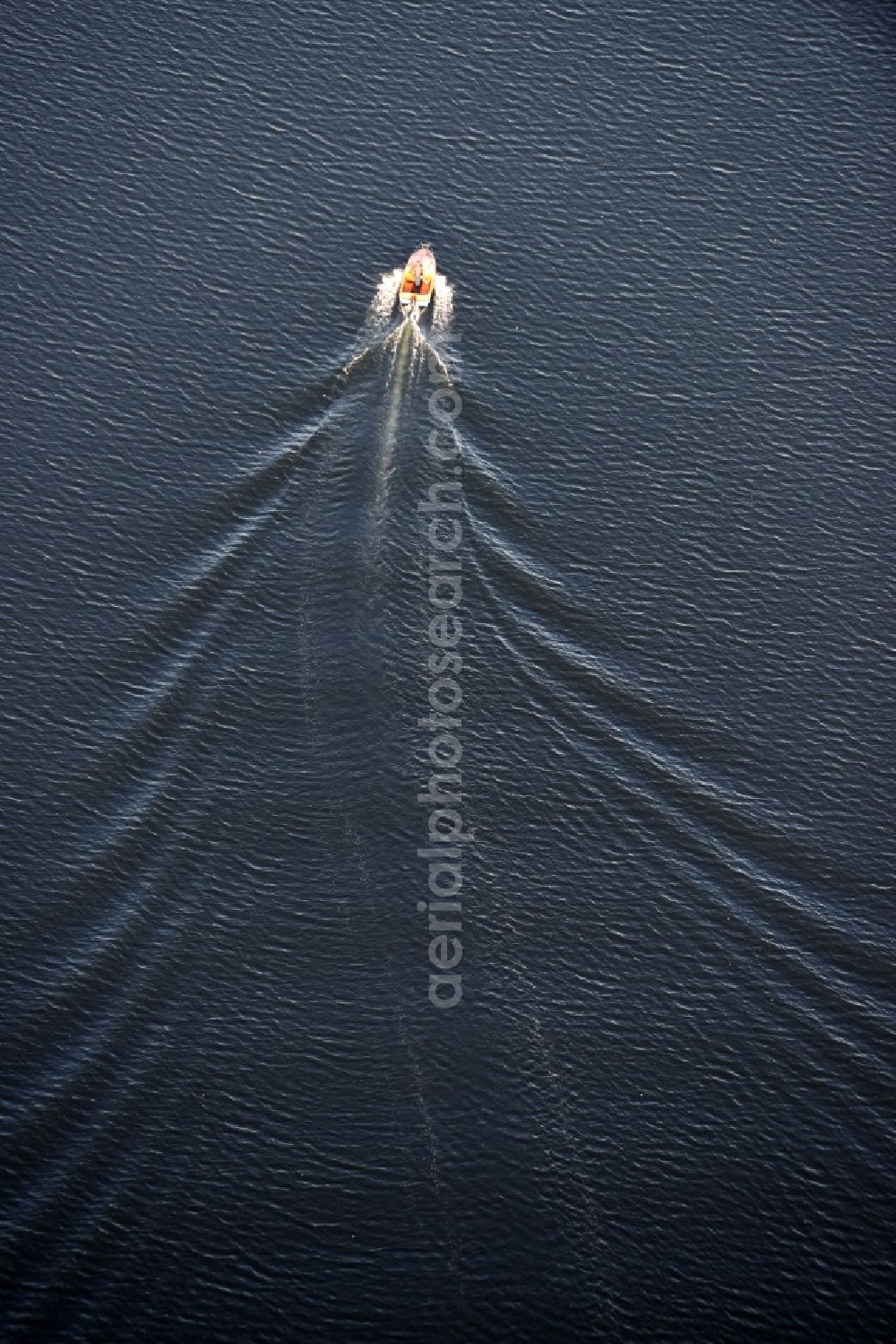 Aerial photograph Rüdersdorf - Sport boat - rowing boat ride in auf dem Stienitzsee in Ruedersdorf in the state Brandenburg