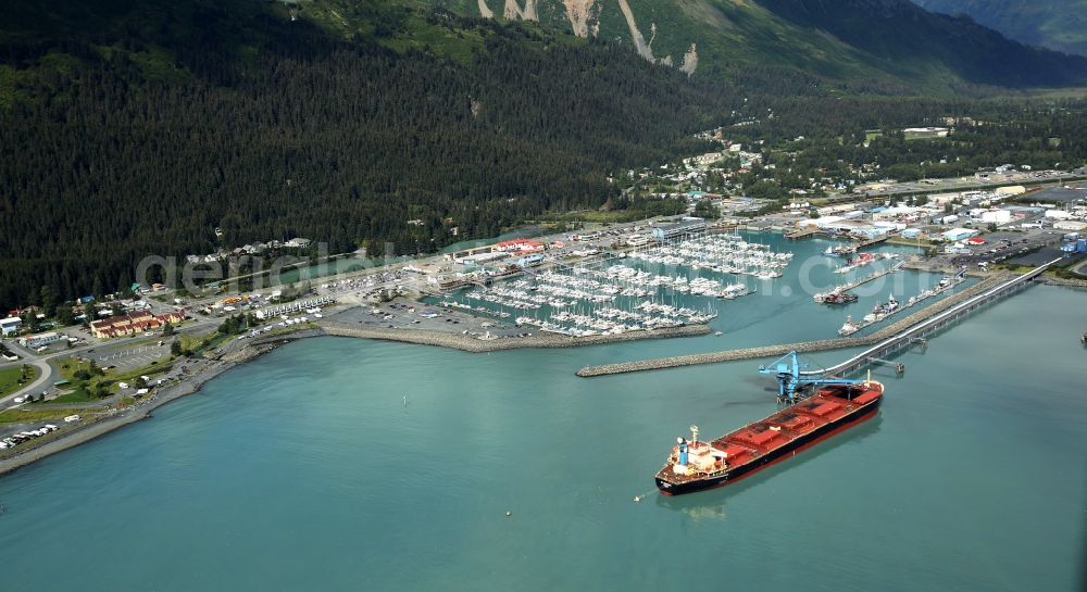 Aerial photograph Seward - Marina and unloading facilities for tankers in the port of Seward to Alaska in the United States of America USA