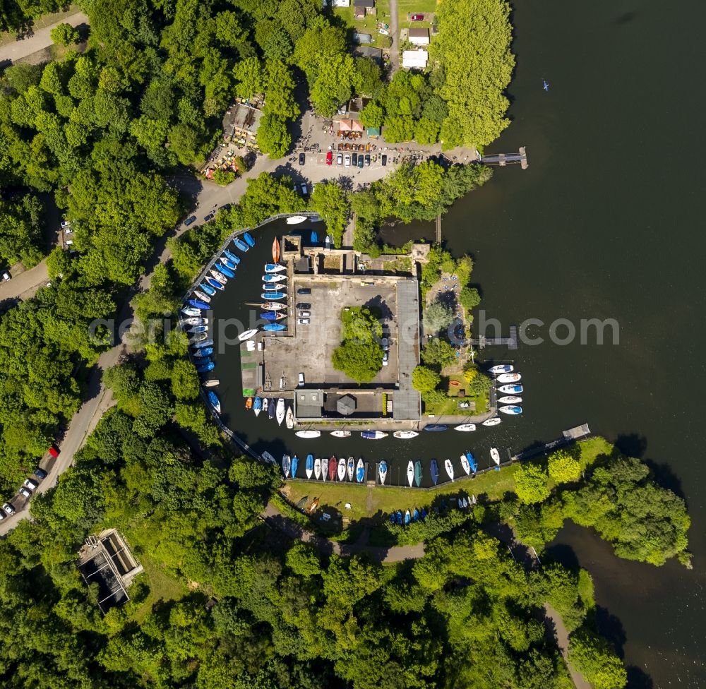 Essen from above - Marina Fischlaken on Baldeneysee with biker-house Scheppen in Essen in North Rhine-Westphalia